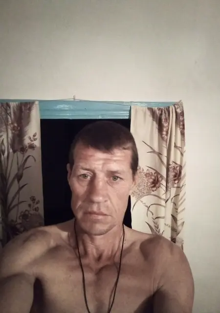 Евгений из Калачинска, мне 46, познакомлюсь на одну ночь