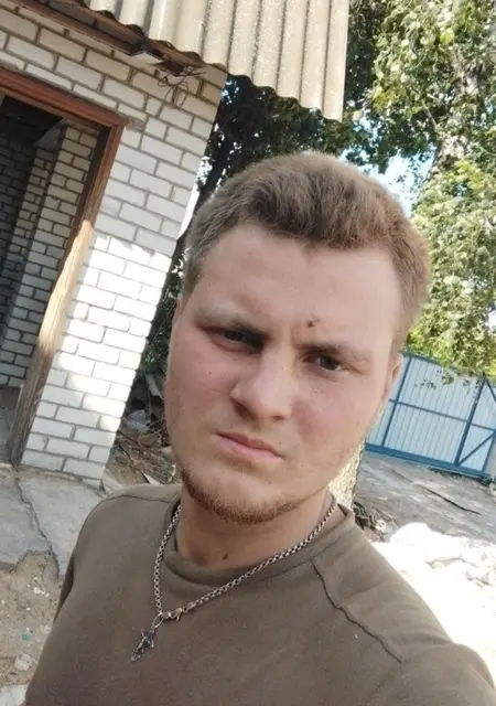 Даниил из Москвы, мне 22, познакомлюсь для общения