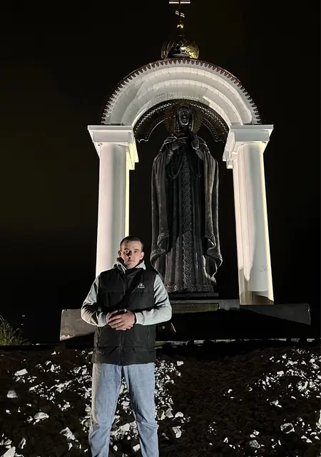 Руслан из Челябинска, мне 25, познакомлюсь для приятного времяпровождения