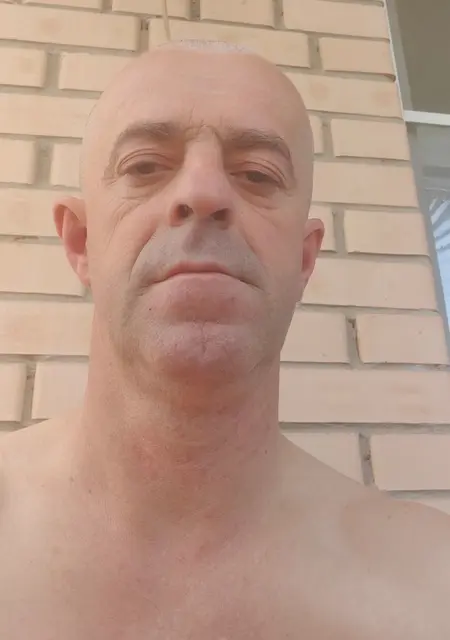 Я Михаил, 45, из Каменска, ищу знакомство для приятного времяпровождения