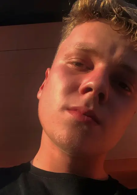 Я Антон, 27, из Алексина, ищу знакомство для открытые отношения