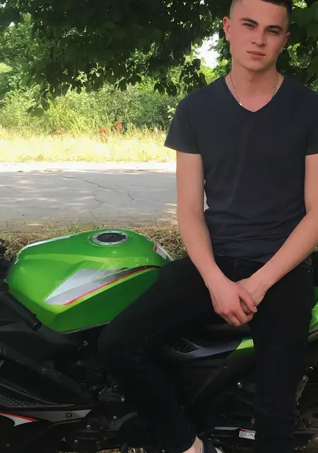 Дмитрий из Россоши, ищу на сайте приятное времяпровождение