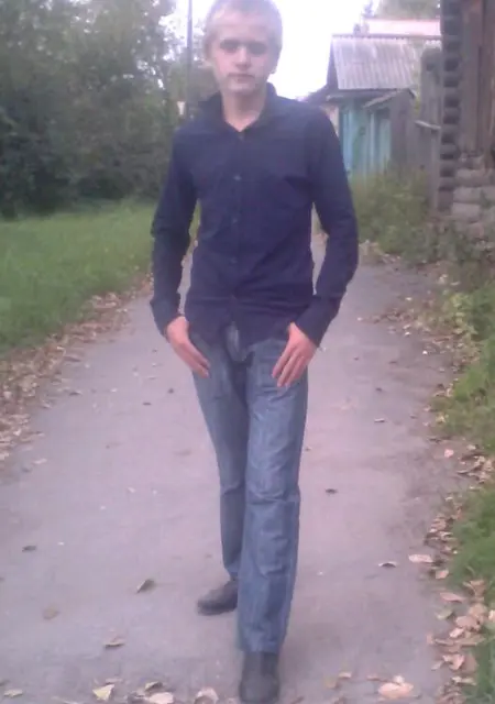 Я Александр, 27, знакомлюсь без обязательств в Камышлове