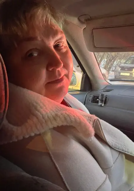 Ксюша з Ясинувата, мені 48 років, познайомлюсь без зобов'язань