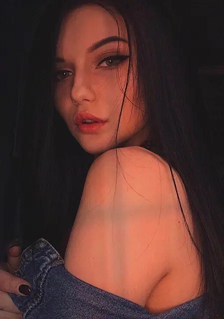 Аня из Украинской, ищу на сайте общение