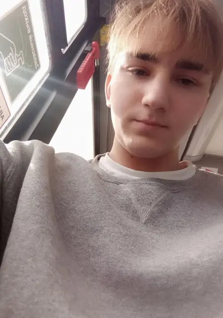 Я Миша, 21, знакомлюсь для дружбы в Ноябрьске