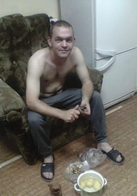 Евгений из Вяземского, ищу на сайте знакомства на одну ночь