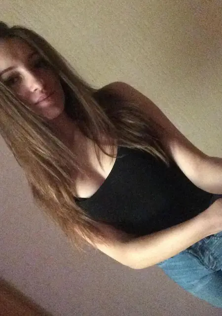 Я Алина, 28, из Тольятти, ищу знакомство