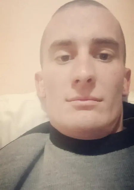 Максим из Острова, мне 35, познакомлюсь на одну ночь