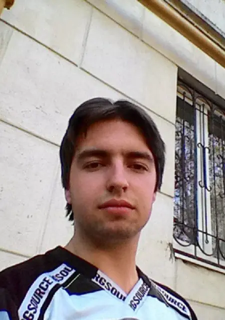 Я Алексей, 30, знакомлюсь без обязательств в Кольчугине