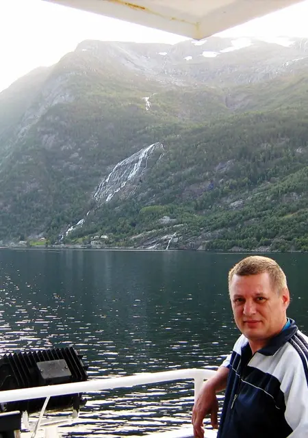 Я Mikhail, 64, из Ейска, ищу знакомства на одну ночь