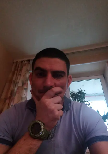 Я Илья, 38, знакомлюсь без обязательств в Мулине