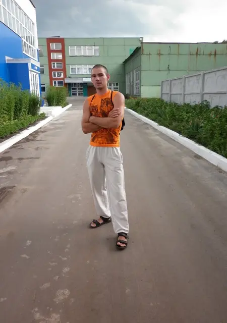 Борис из Павловска, мне 40, познакомлюсь для дружбы