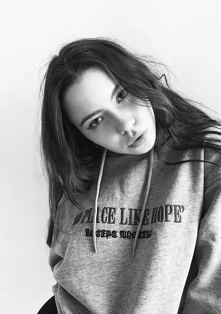 Ярослава из Калининграда, ищу на сайте вирта