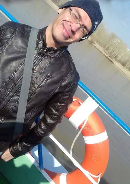 Мигель из Бердска, мне 42, познакомлюсь на одну ночь