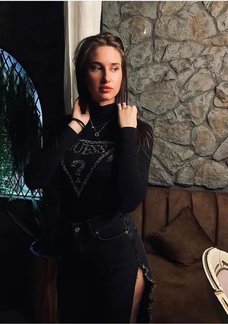 Вероника из Москвы, мне 27, познакомлюсь для приятного времяпровождения