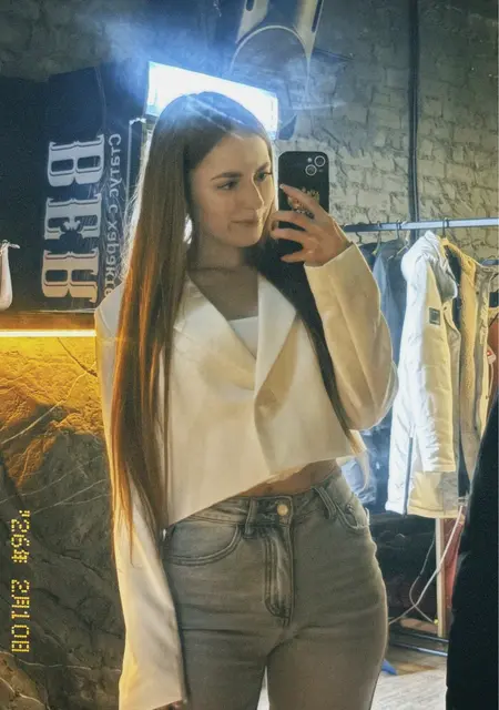 Екатерина из Арзамаса, мне 18, познакомлюсь для вирта