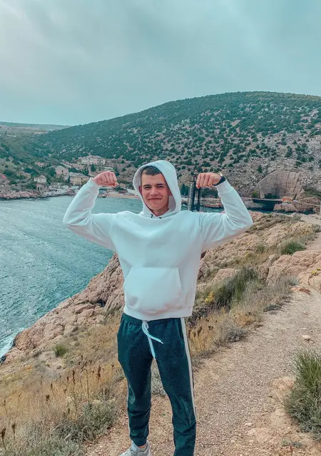 Илья из Людинова, ищу на сайте знакомства на одну ночь