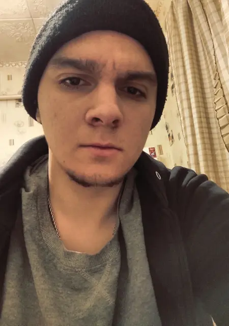 Александр из Щекино, ищу на сайте общение