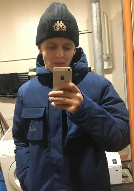 Я Иван, 23, из Касли, ищу знакомства без обязательств