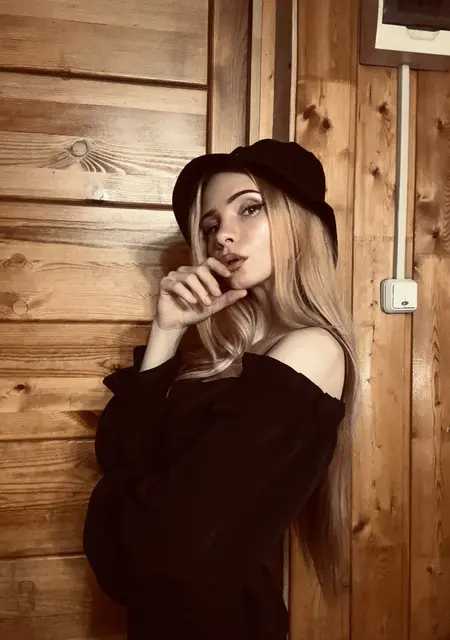 Элона из Омска, ищу на сайте знакомства без обязательств