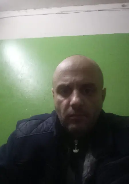 Я Серж, 23, из Апрелевки, ищу знакомства без обязательств