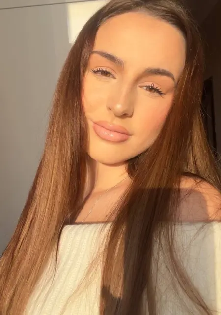 Я Оля, 22, знакомлюсь для приятного времяпровождения в Санкт-Петербурге