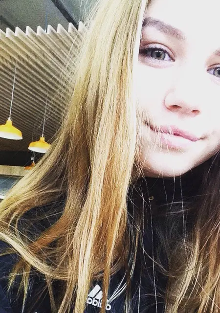 Я Варвара, 25, из Сыктывкара, ищу знакомство для приятного времяпровождения