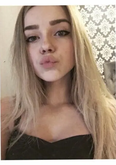 Я Валерия, 23, из Гулькевичей, ищу знакомства без обязательств