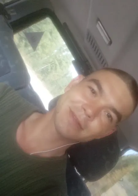 Владимир из Бугуруслана, ищу на сайте знакомства на одну ночь