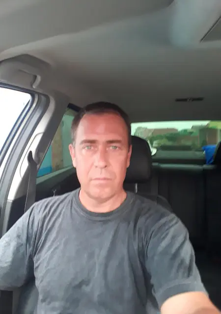 Серж из Каневской, мне 50, познакомлюсь для общения