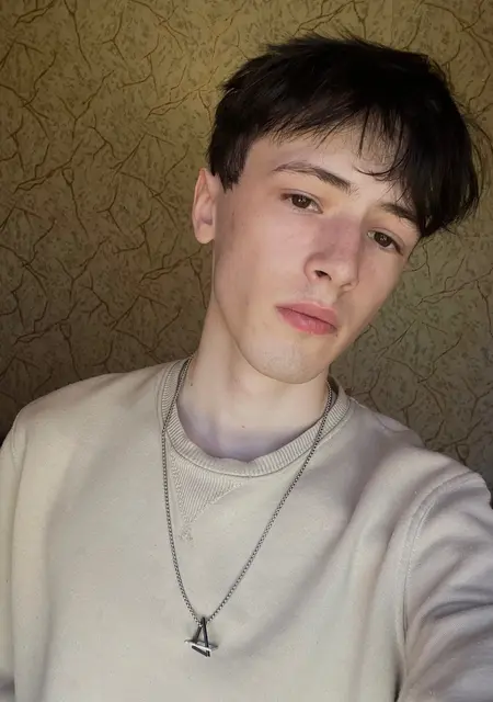 Я Вячеслав, 23, из Иванова, ищу знакомство для постоянных отношений