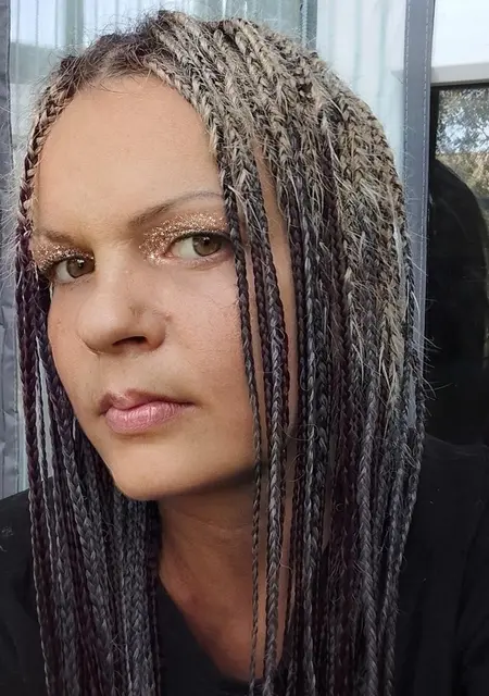 Я Вика, 41, из Уссурийска, ищу знакомства без обязательств