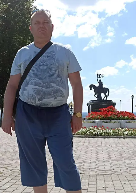 Степан из Гагарина, ищу на сайте знакомства на одну ночь