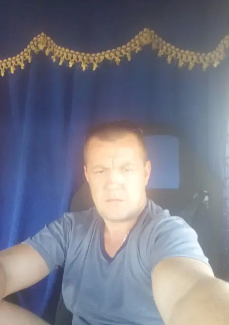 Я Серёга, 44, знакомлюсь на одну ночь в Кондопоге