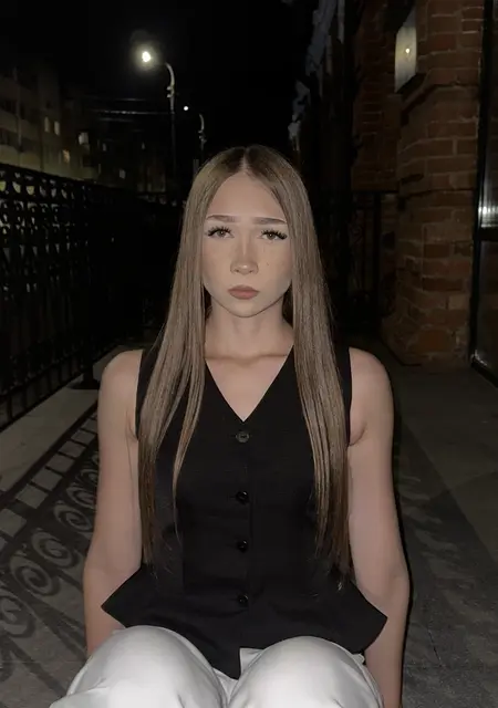 Я Алиночка, 18, из Стерлитамака, ищу знакомства на одну ночь