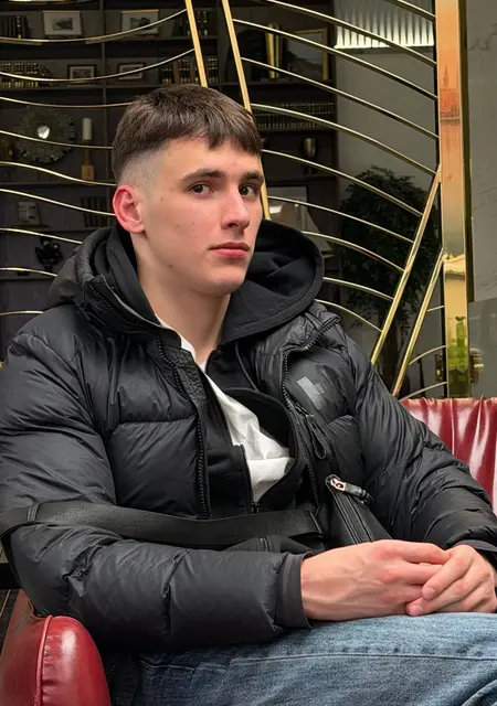 Я Yasha, 21, из Новосибирска, ищу знакомство для вирта