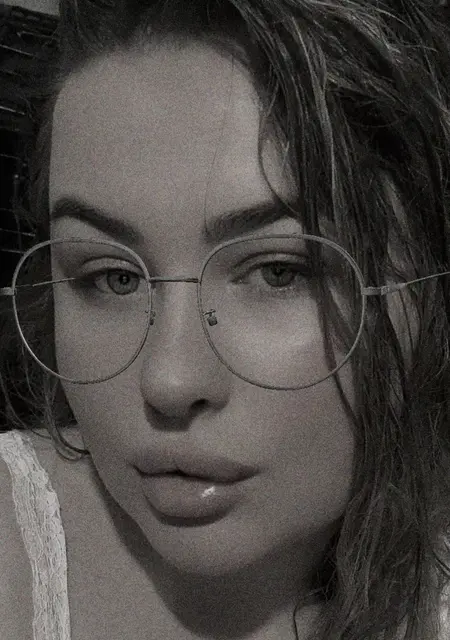 Я Ника, 24, из Москвы, ищу знакомства на одну ночь