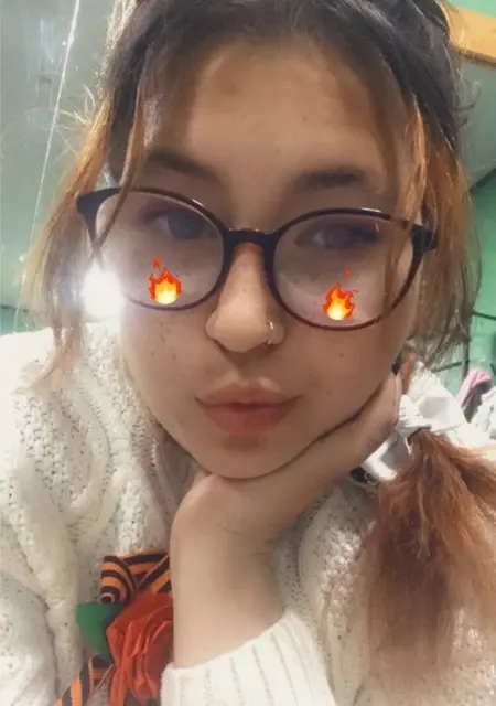 Я Карина, 21, знакомлюсь без обязательств в Гатчине