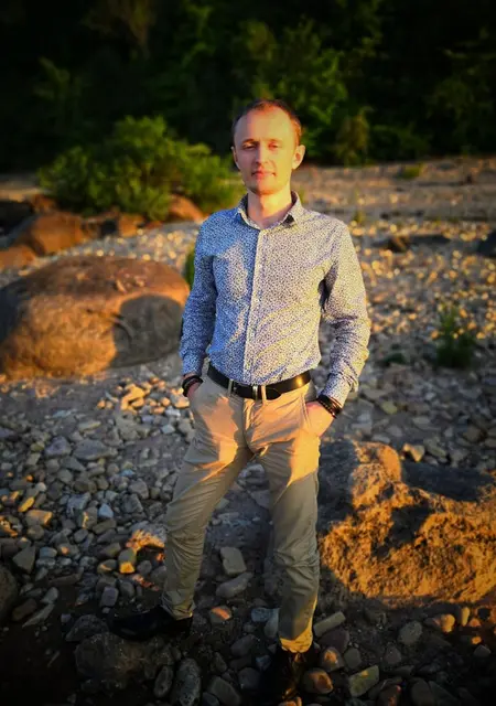 Я Максим, 34, из Старой Руссы, ищу знакомства на одну ночь