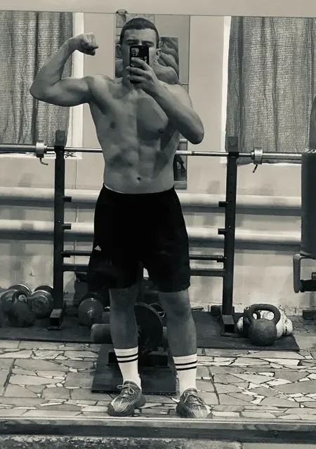 Александр из Елабуги, ищу на сайте знакомства на одну ночь