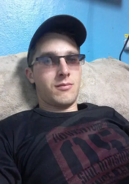 Родион из Ленинградской, ищу на сайте приятное времяпровождение