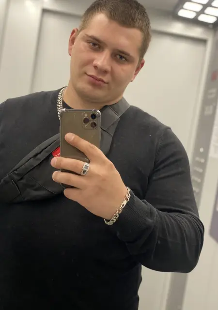 Максим из Рефтинского, ищу на сайте знакомства без обязательств