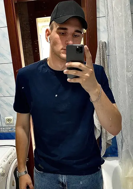 Владислав из Острова, мне 23, познакомлюсь для открытые отношения