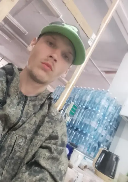 Василий из Куйбышева, ищу на сайте знакомства без обязательств