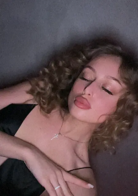Irina из Симферополя, ищу на сайте приятное времяпровождение