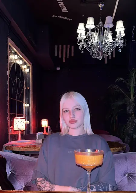 Аврора из Уфы, мне 19, познакомлюсь для совместных путешествий