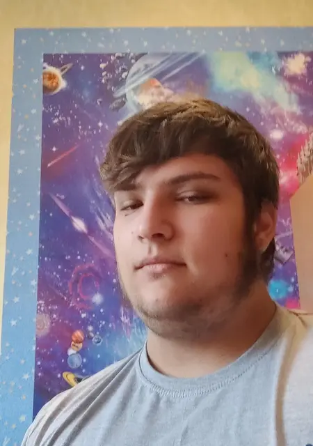 Ник из Снежногорска, мне 25, познакомлюсь без обязательств