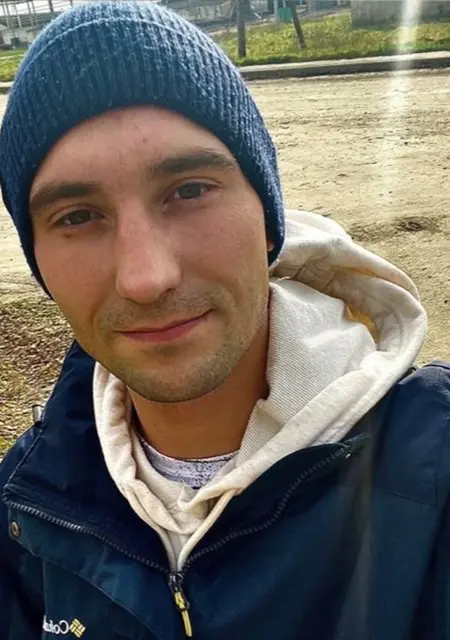 Я Алекс, 28, знакомлюсь для общения в Ливнах