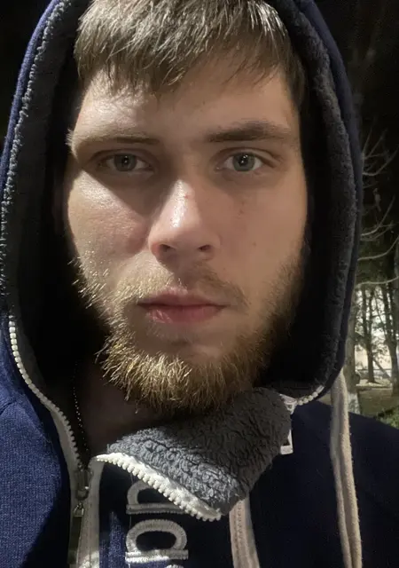 Егор из Хабаровска, мне 25, познакомлюсь на одну ночь